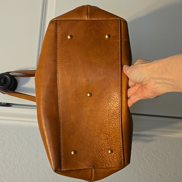 💥Price Reduced💥Dooney & Bourke Satchel HB in a beautiful Chestnut brown EUC PF - Picture 7 of 16